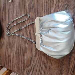 Andé | Shoulder/Hand bag Silver,EUC